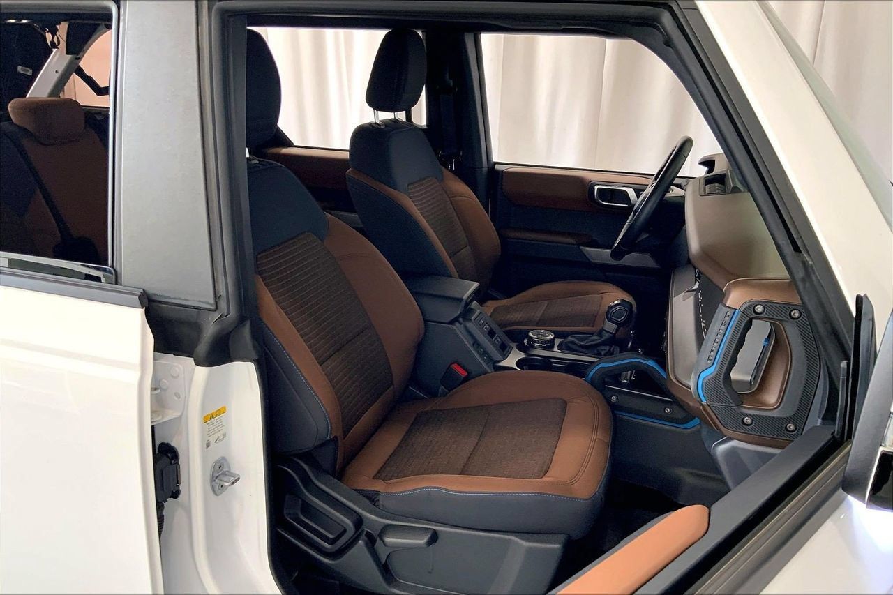 Used 2023 Ford Bronco Outer Banks AWD/4WD image 6