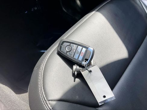 Used 2023 Ford Explorer XLT w/ Equipment Group 202A RWD image 20
