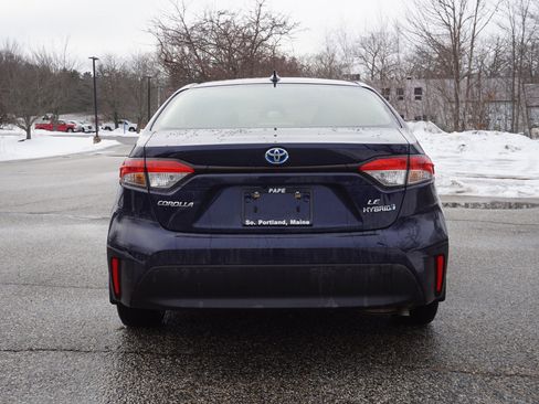 Used 2024 Toyota Corolla LE image 6