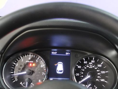 Used 2018 Nissan Rogue S FWD image 17