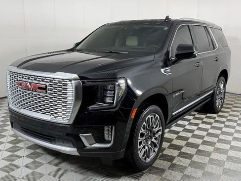 Used 2021 GMC Yukon Denali w/ Denali Ultimate Package AWD/4WD image 2
