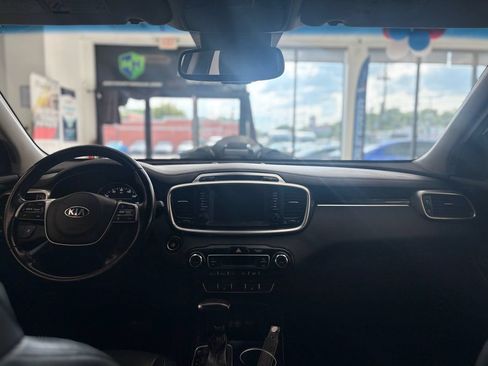 Used 2019 Kia Sorento EX AWD/4WD image 15