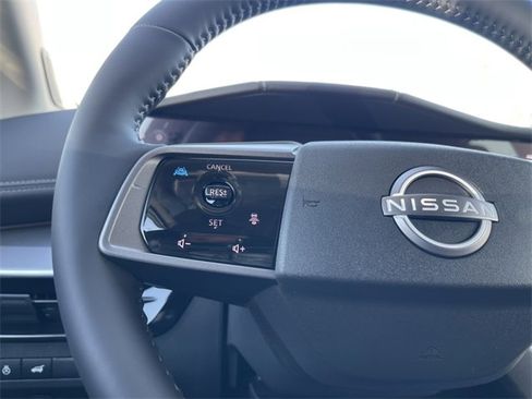 New 2025 Nissan Murano SL image 14