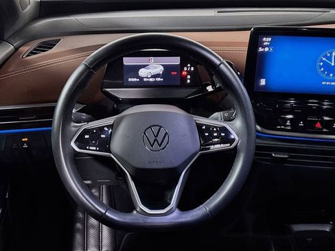 Used 2021 Volkswagen ID.4 Pro S w/ Gradient Package image 14