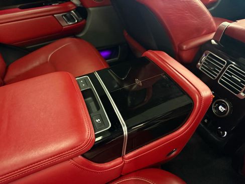 Used 2018 Land Rover Range Rover Autobiography image 31