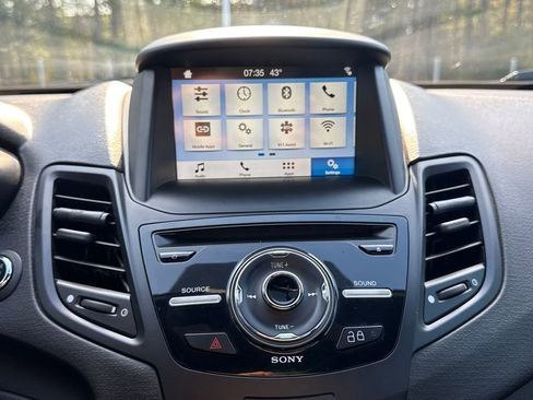 Used 2016 Ford Fiesta ST image 23