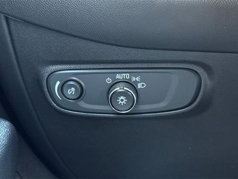 Used 2024 Chevrolet Equinox LS image 35