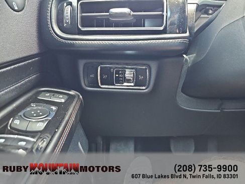 Used 2024 Lincoln Aviator Reserve AWD/4WD image 15