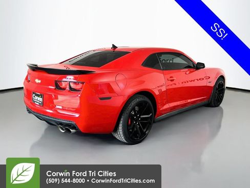 Used 2013 Chevrolet Camaro SS w/ SS Performance Package RWD image 15