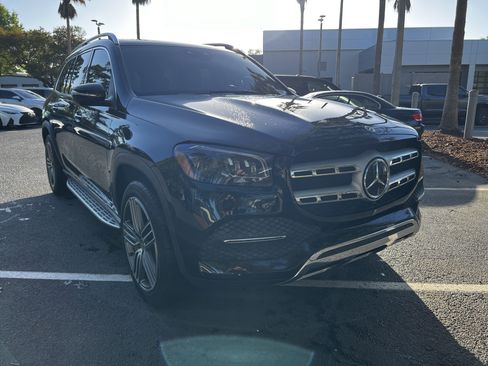 Used 2023 Mercedes-Benz GLS 450 4MATIC image 2