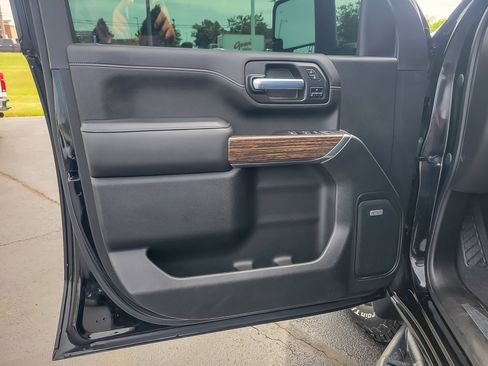 Certified 2020 Chevrolet Silverado 2500 High Country w/ Technology Package AWD/4WD image 15