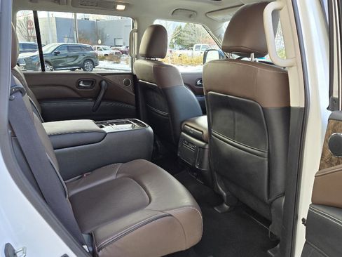 Certified 2023 INFINITI QX80 Premium Select w/ Cargo Package image 17