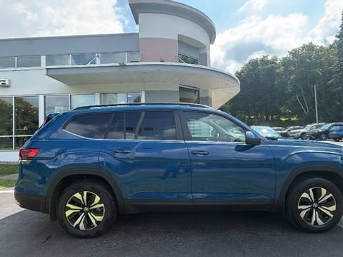 Used 2026 Volkswagen Atlas SE AWD/4WD image 4