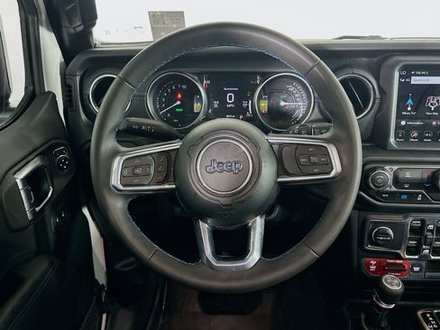 Used 2023 Jeep Wrangler Unlimited Rubicon 4xe AWD/4WD image 17