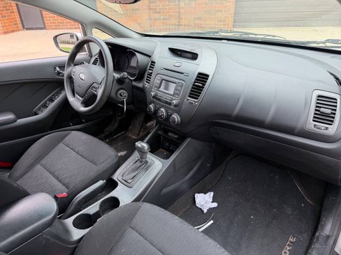 Used 2014 Kia Forte LX FWD image 7