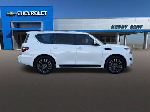 Used 2023 Nissan Armada Platinum w/ Captain's Chairs Package AWD/4WD image 3