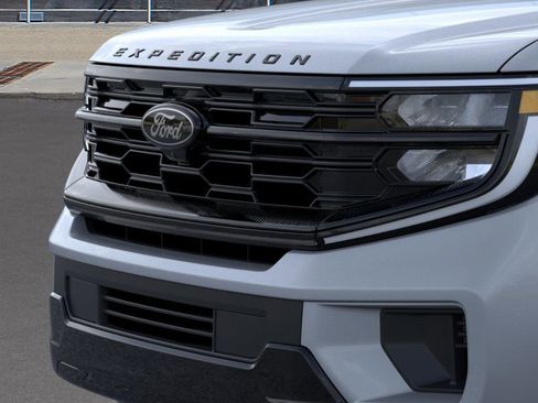 New 2025 Ford Expedition Platinum w/ Stealth Appearance Package image 17