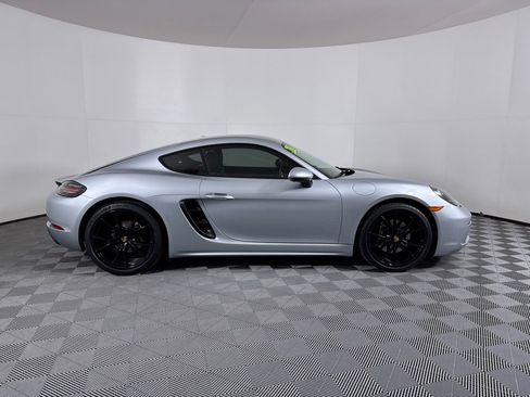 Used 2018 Porsche 718 Cayman image 12