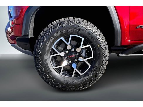 New 2026 GMC Canyon AT4X image 13