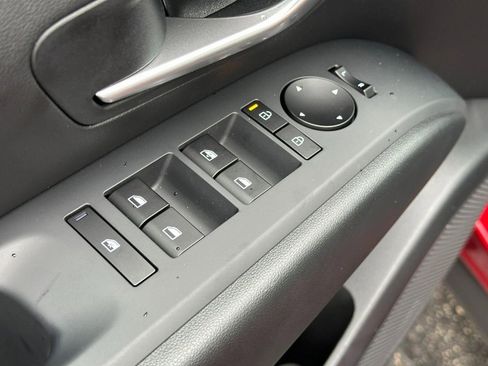 New 2026 Hyundai Tucson SE image 9