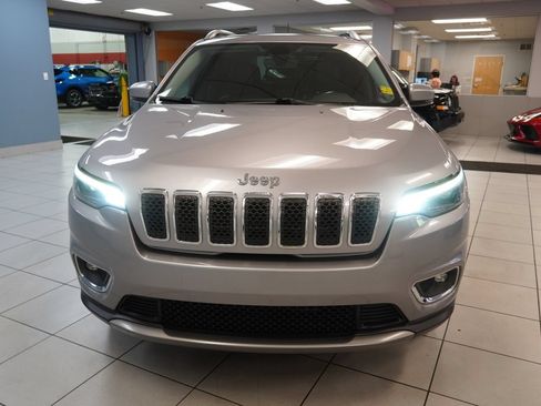 Used 2019 Jeep Cherokee Limited AWD/4WD image 17