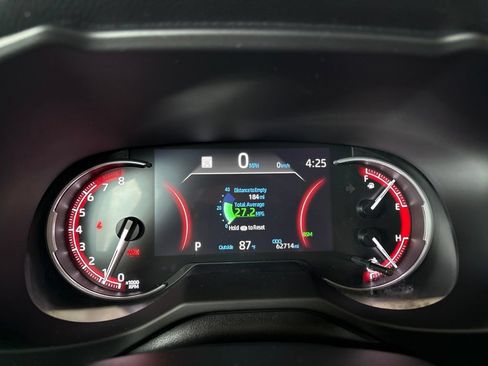 Used 2024 Toyota RAV4 XLE FWD image 9