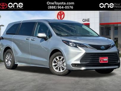 Used 2024 Toyota Sienna LE