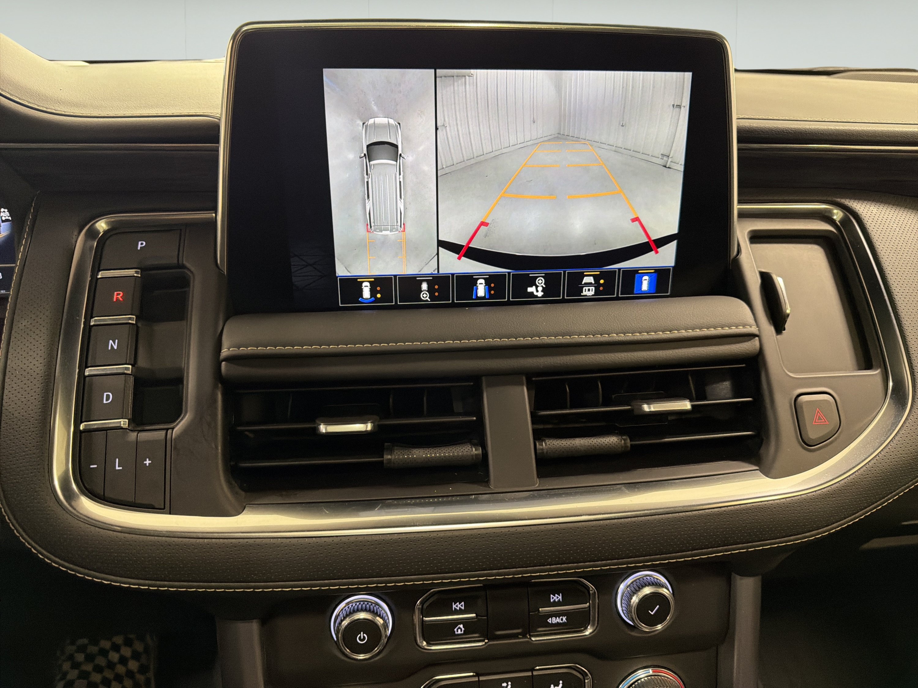 Used 2023 GMC Yukon SLT w/ SLT Premium Package AWD/4WD image 20