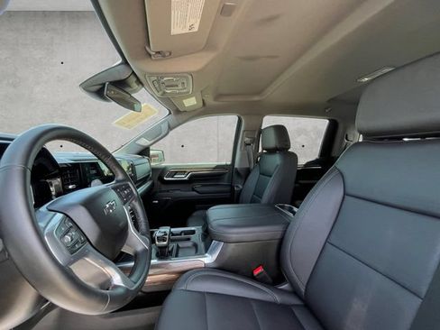 Used 2024 Chevrolet Silverado 1500 RST AWD/4WD image 19
