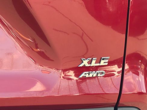 Used 2019 Toyota RAV4 XLE Premium w/ Advanced Technology Package AWD/4WD image 28