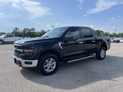 Used 2025 Ford F150 XLT w/ Equipment Group 301A Standard AWD/4WD image 6