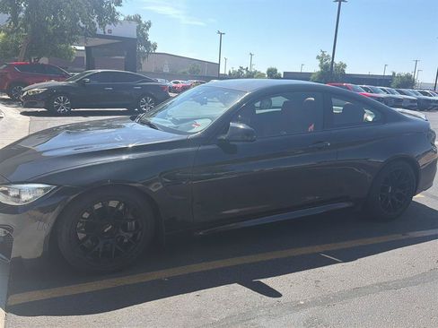 Used 2016 BMW M4 Coupe RWD image 2