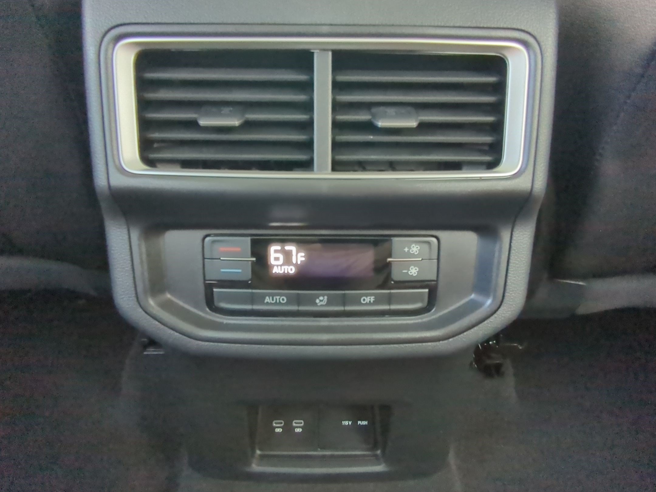 Used 2024 Volkswagen Atlas Peak Edition SE AWD/4WD image 28
