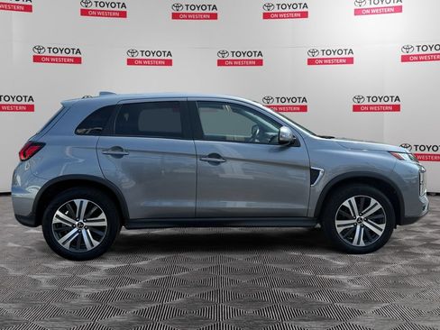 Used 2024 Mitsubishi Outlander Sport SE AWD/4WD image 4