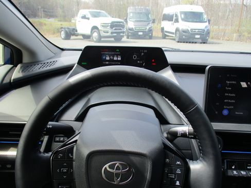 Used 2024 Toyota Prius XLE AWD/4WD image 18