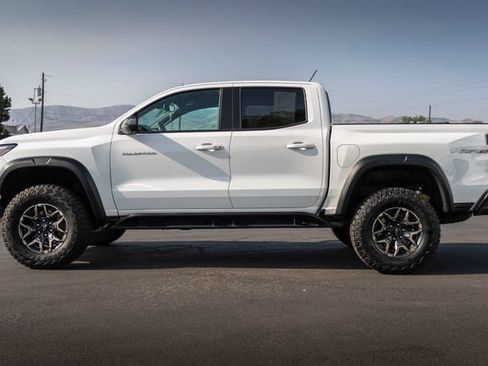Certified 2024 Chevrolet Colorado ZR2 w/ ZR2 Convenience Package III AWD/4WD image 3