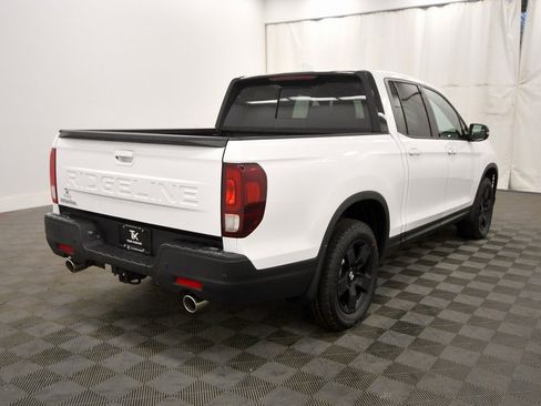 New 2026 Honda Ridgeline Black Edition image 7