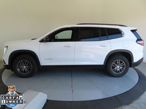 Used 2025 GMC Acadia Elevation image 8