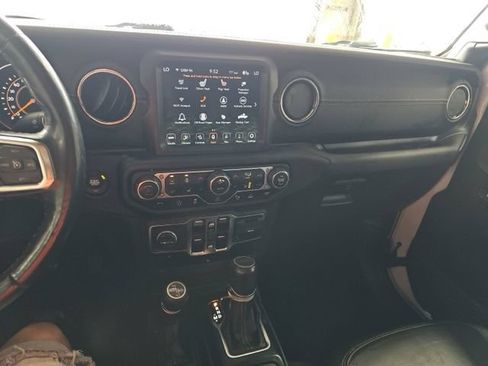 Used 2021 Jeep Gladiator Overland AWD/4WD image 13