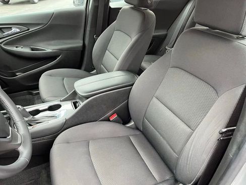 Used 2017 Chevrolet Malibu LT w/ Driver Confidence Package image 16