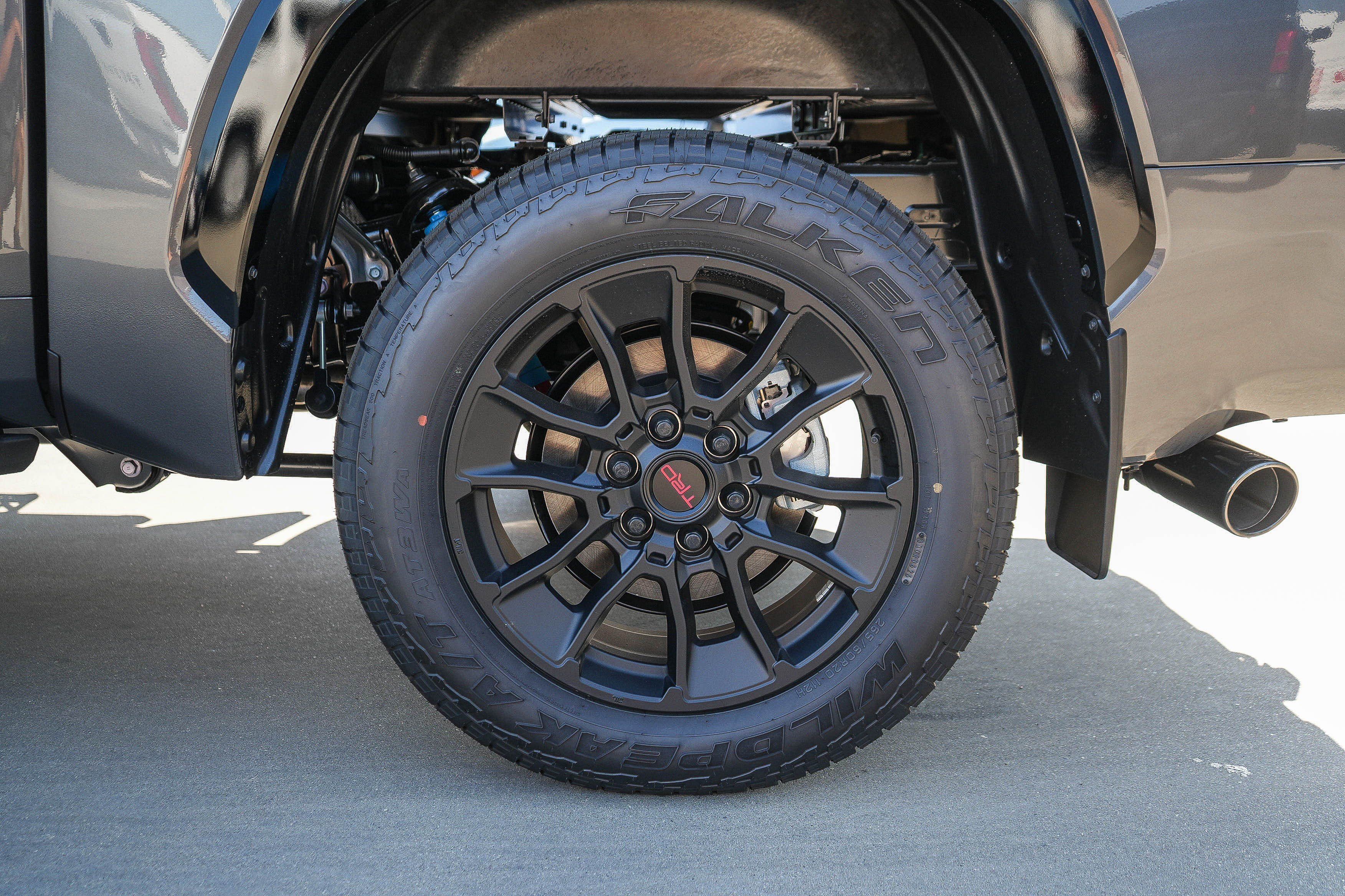 New 2026 Toyota Tundra Platinum w/ TRD Off-Road Package AWD/4WD image 11
