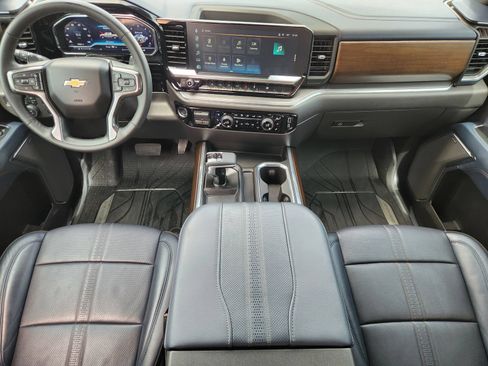 Used 2024 Chevrolet Silverado 1500 High Country w/ High Country Premium Package AWD/4WD image 26