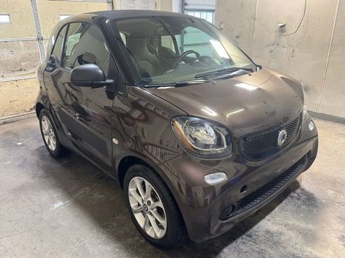Used 2018 smart fortwo electric drive RWD image 2