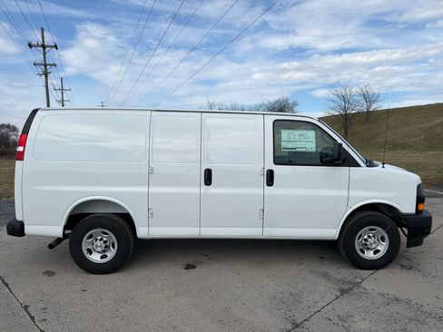 New 2025 Chevrolet Express 2500 w/ Driver Convenience Package image 12