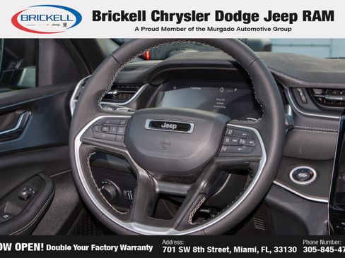 New 2025 Jeep Grand Cherokee Laredo image 21