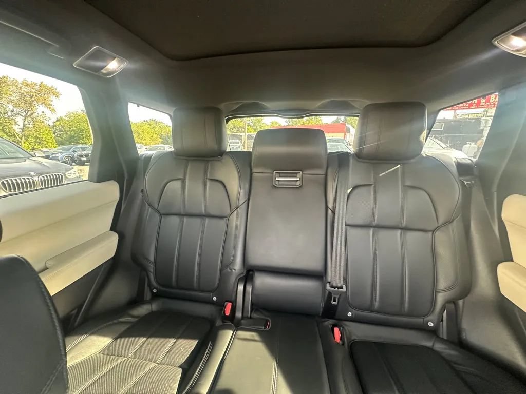 Used 2016 Land Rover Range Rover Sport Supercharged AWD/4WD image 19