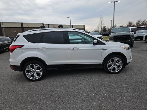 Used 2019 Ford Escape Titanium image 8