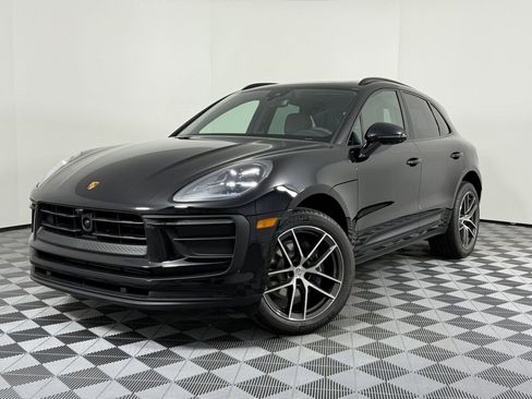 New 2026 Porsche Macan image 1