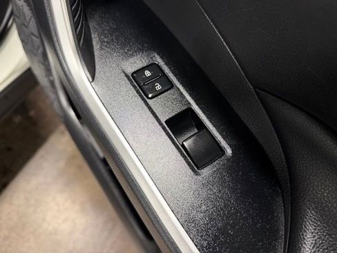 Used 2021 Toyota RAV4 XLE image 25