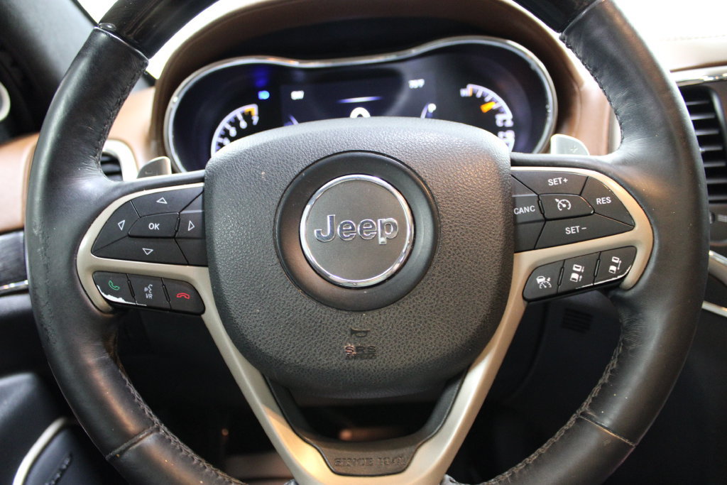 Used 2017 Jeep Grand Cherokee Summit AWD/4WD image 36